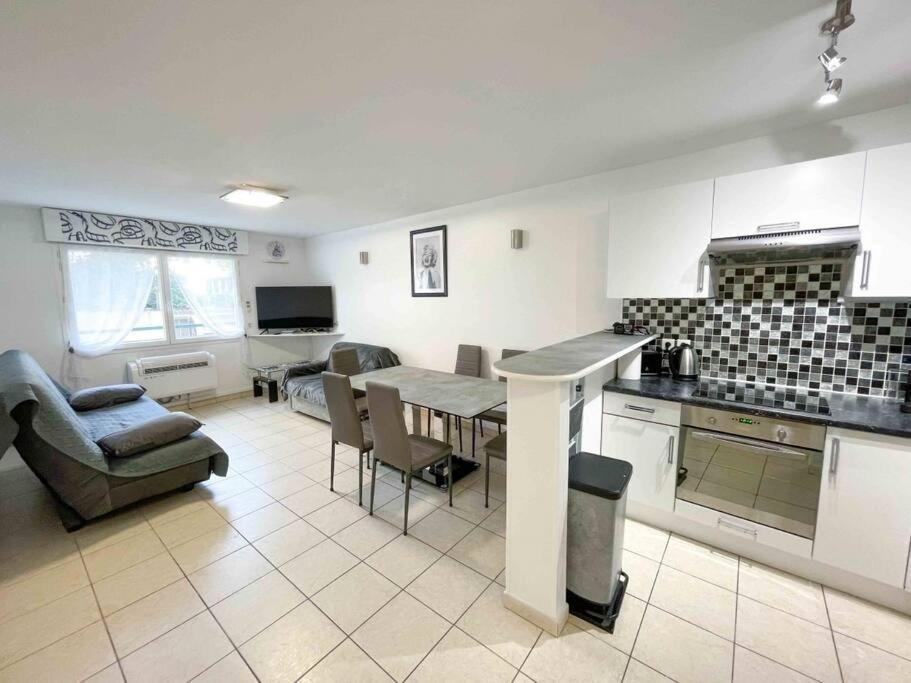 Modern One Bedroom Apartment In Cannes Exteriör bild